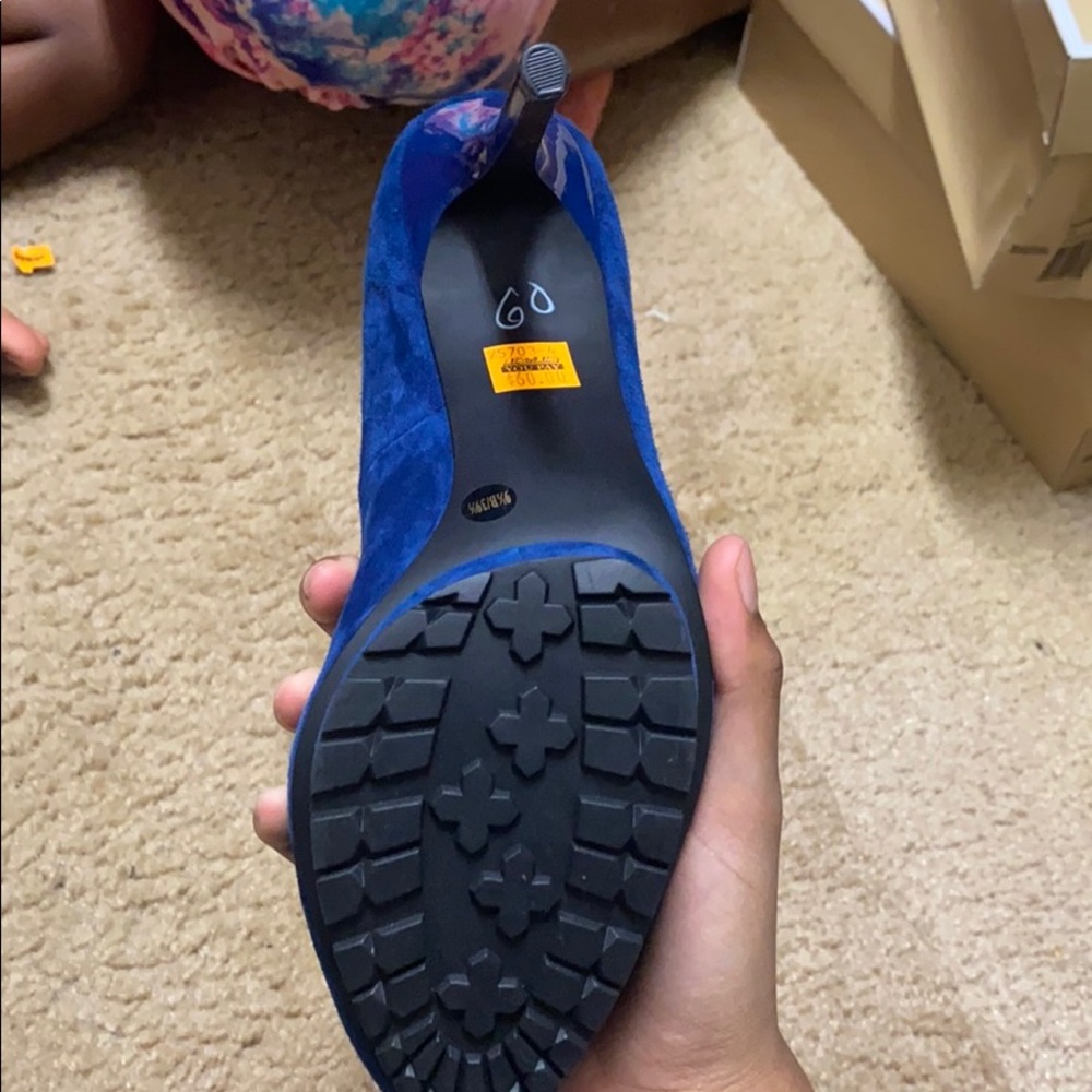 Brand new heels
